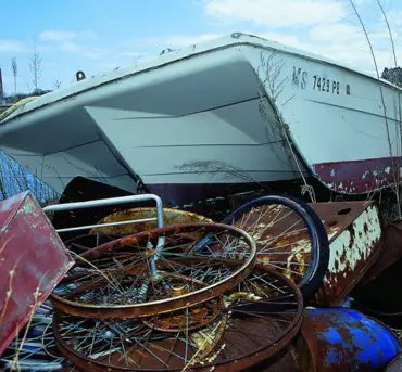 Benefits of Recreational Vehicle Recycling_ 1 image siz 370 x 343 Benefits of Recreational Vehicle Recycling 1 image siz 370 x 343