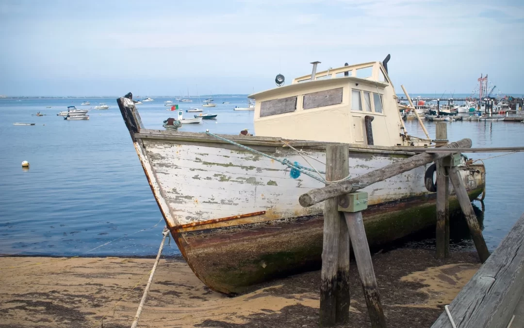 Why You Shouldn’t Abandon Your Old Boat in Vancouver