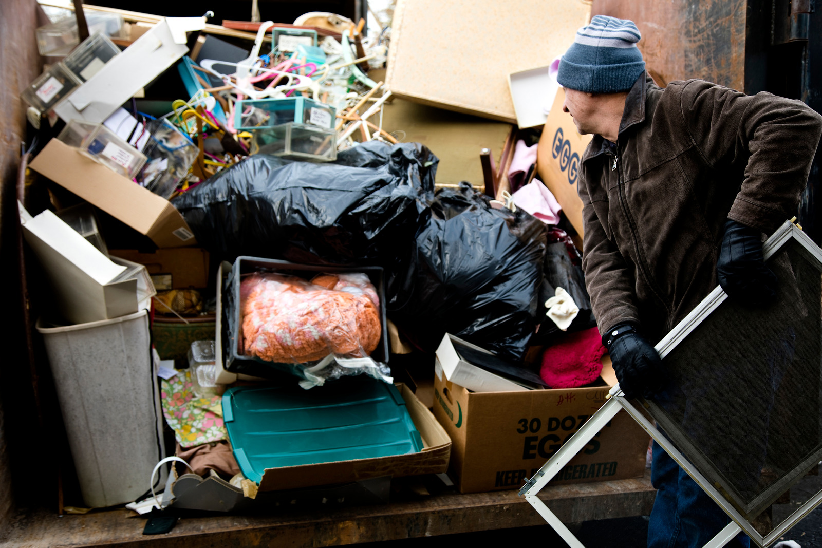 Maple Ridge 2 junk removal service by work man in Maple Ridge