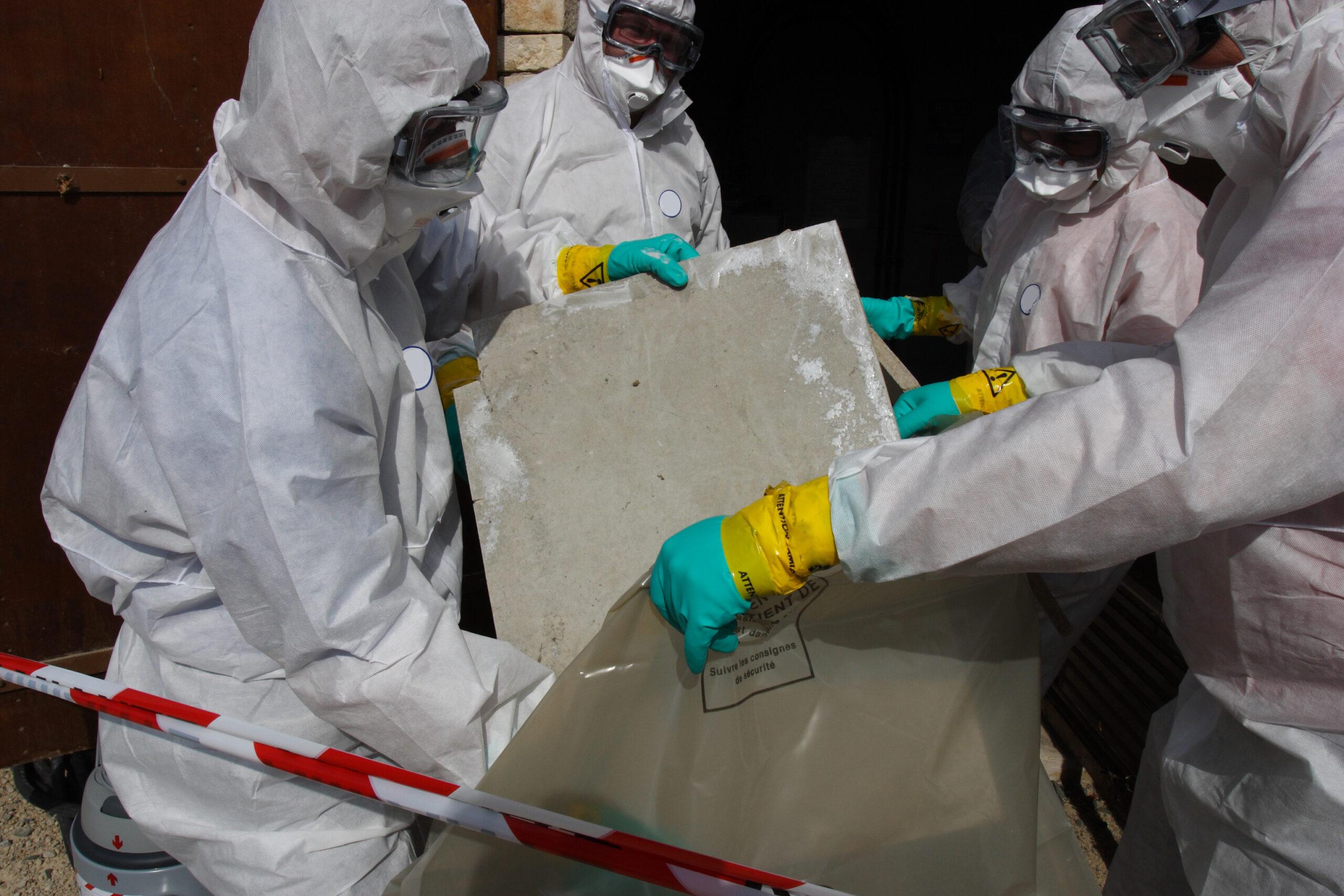 Dangerous work Asbestos AdobeStock 4925322 scaled
