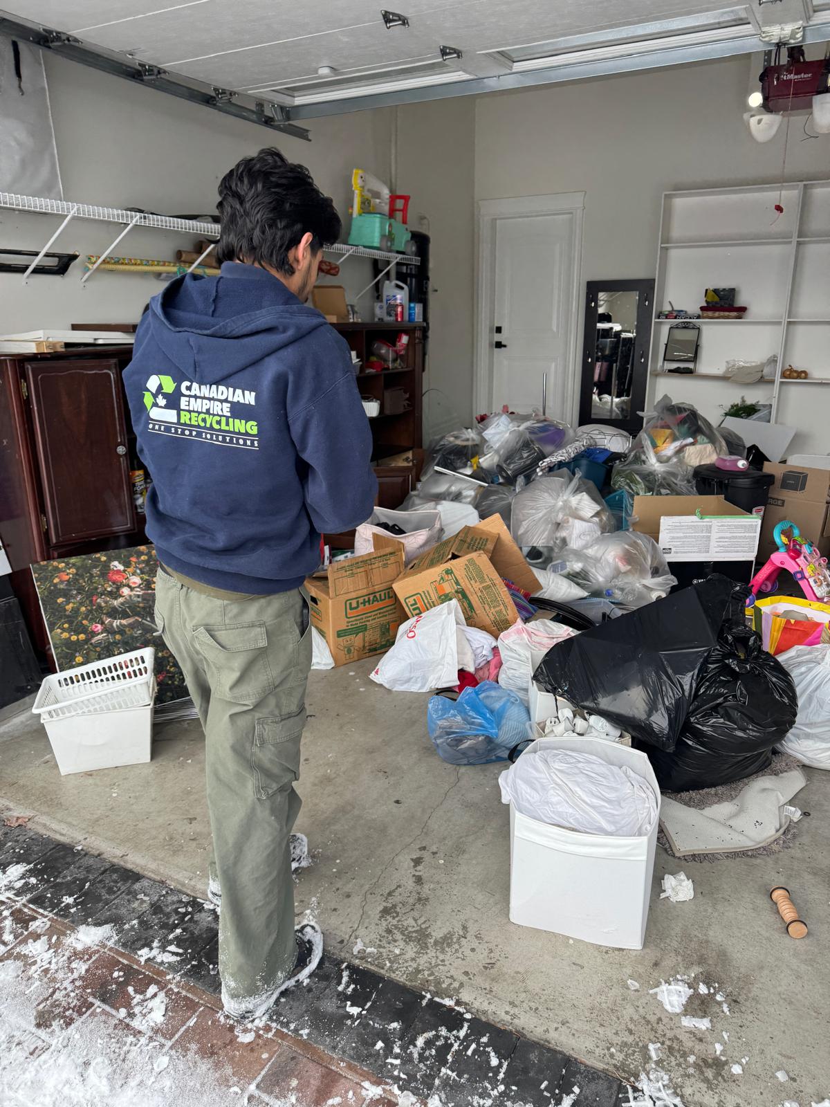 Our Comprehensive Residential Junk Removal Services 2 images (2)